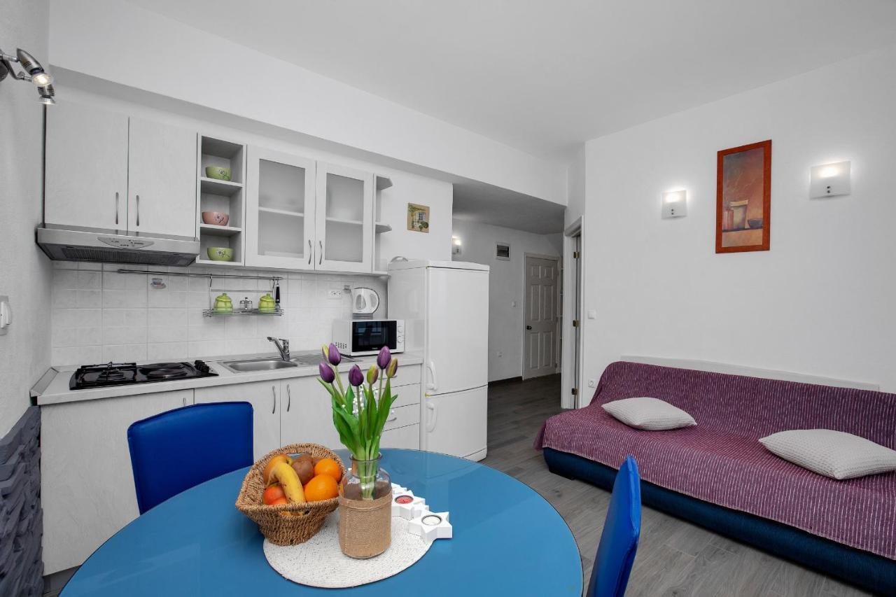 Apartments By The Sea Drasnice, Makarska - 2581 Екстер'єр фото